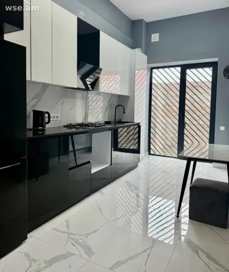 4-Room House with Pool and Sauna in Davtashen photo 5 of 8