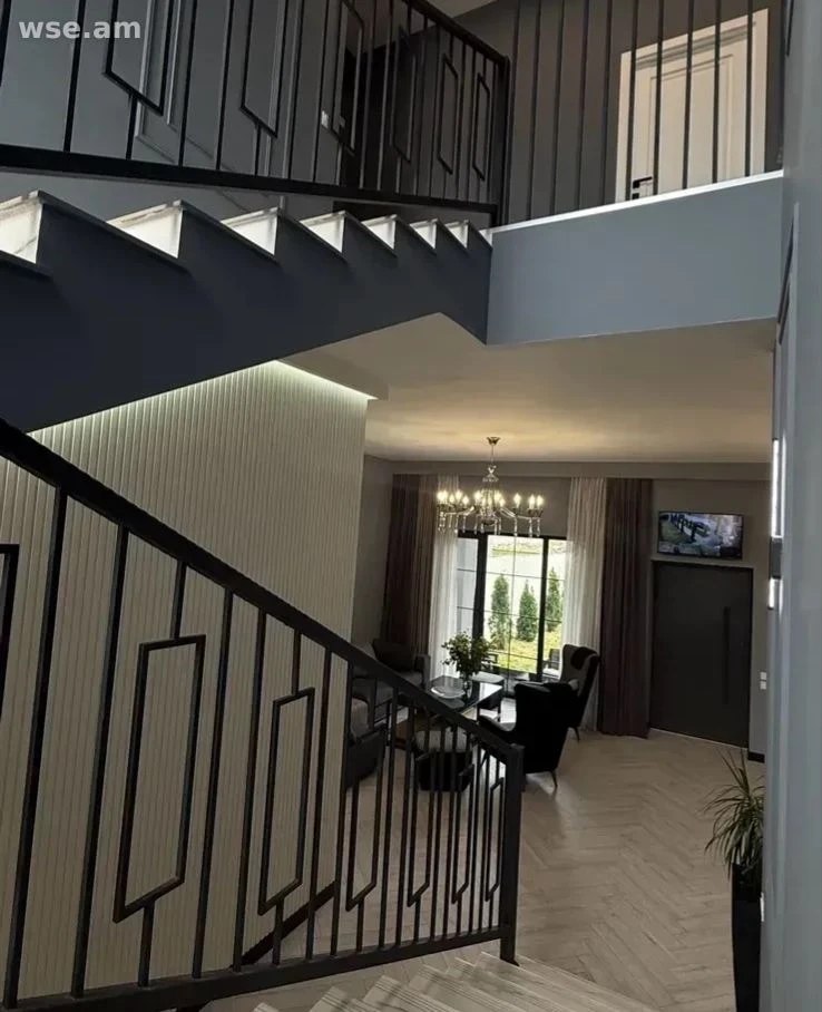 4-Room House with Pool and Sauna in Davtashen photo 7 of 8
