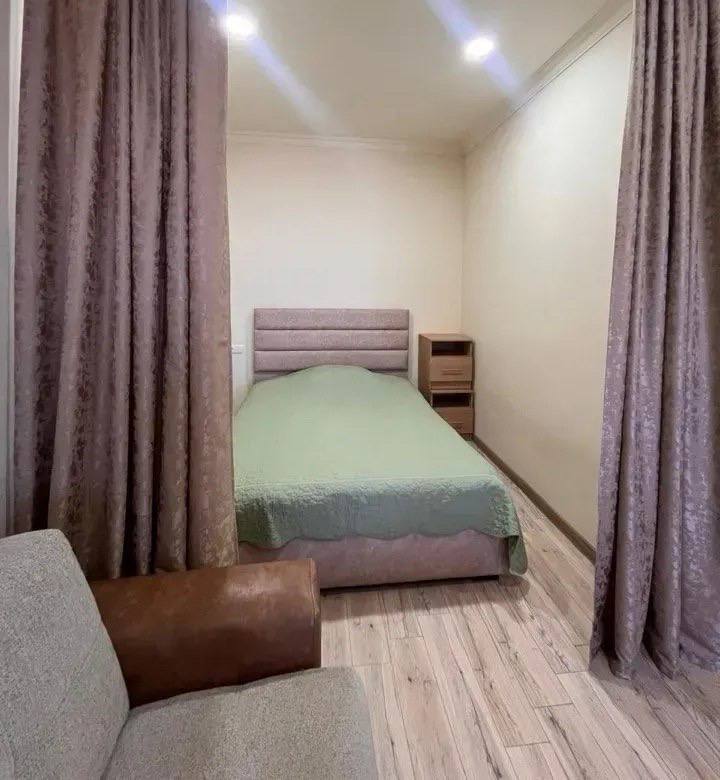 Furnished One-Bedroom Apartment in Avan photo 4 of 5
