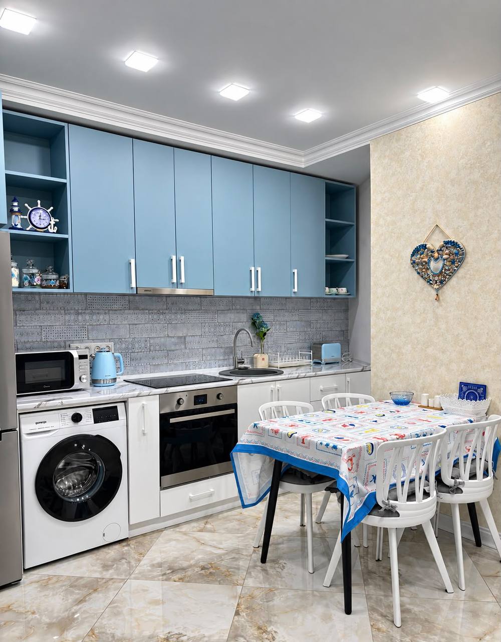 1-Bedroom Apartment in Central Batumi photo 7 of 8