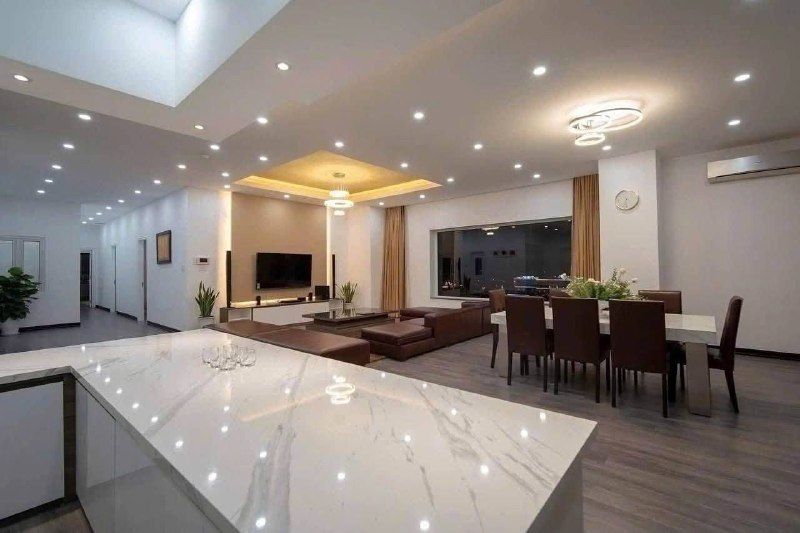 Spacious 4-Bedroom Apartment in Da Nang Plaza photo 5 of 8
