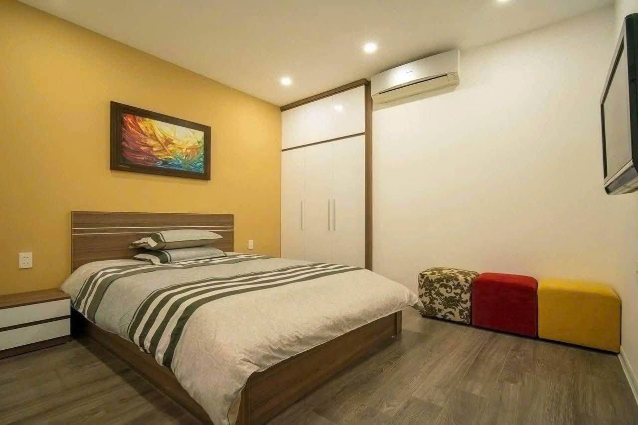 Spacious 4-Bedroom Apartment in Da Nang Plaza photo 6 of 8