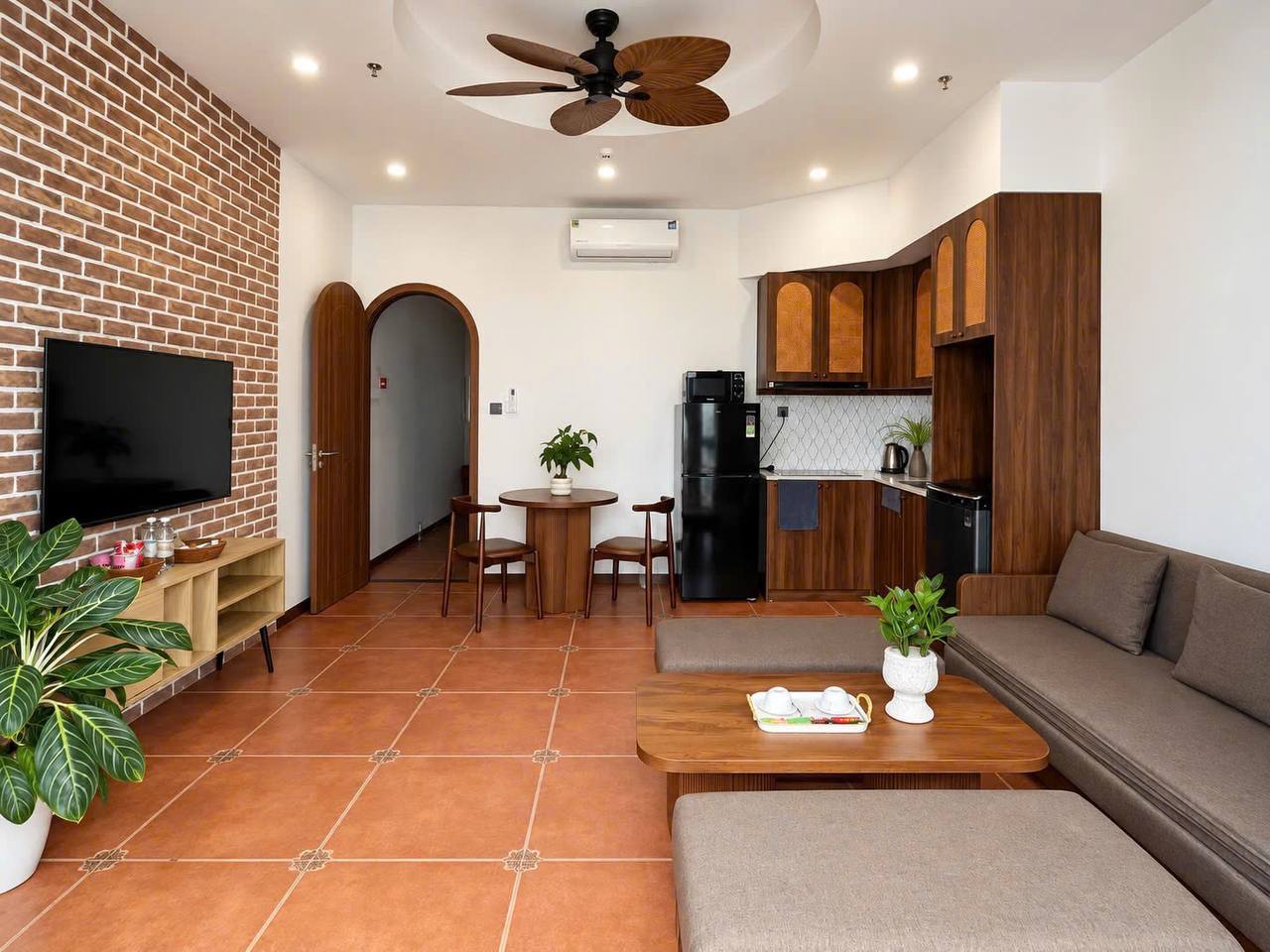 1BR Penthouse Apartment in My An photo 8 of 8