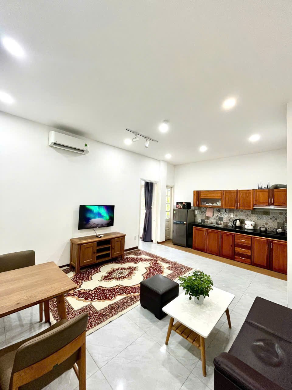 1-Bedroom Apartment Near Dragon Bridge photo 1 of 8