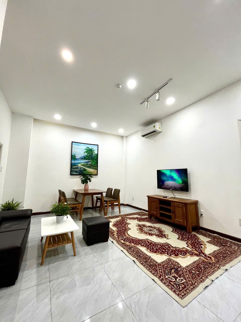 1-Bedroom Apartment Near Dragon Bridge photo 2 of 8