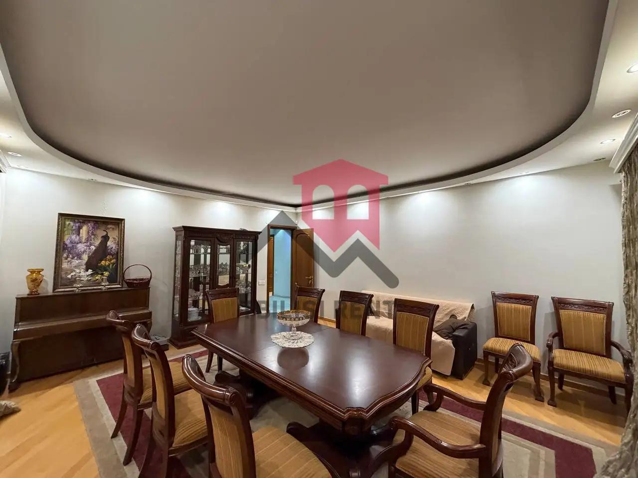 Spacious 4-Bedroom Apartment in Saburtalo photo 2 of 8