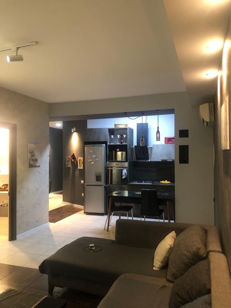 Modern 1-Bedroom Apartment in Saburtalo photo 5 of 8