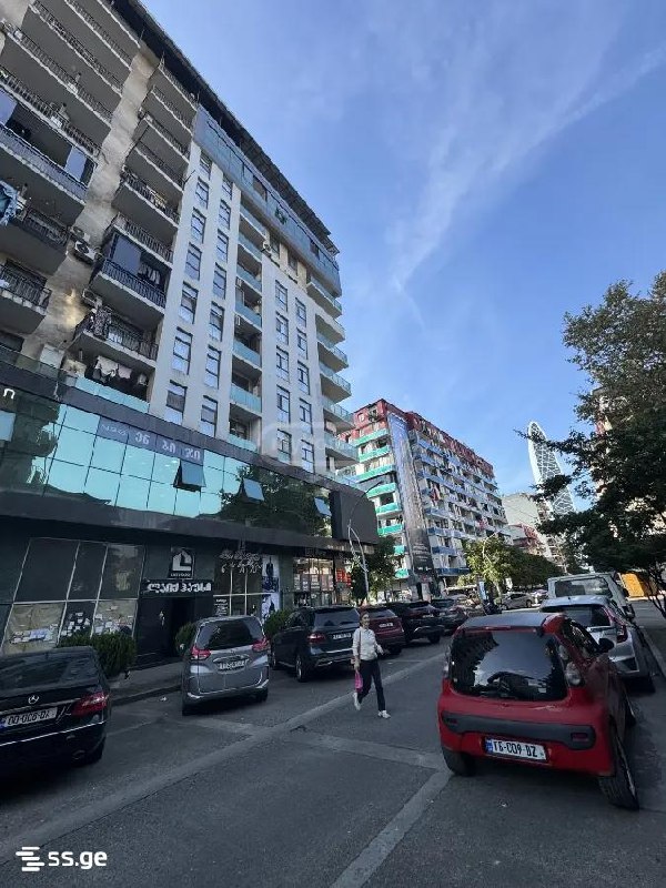 One-Bedroom Apartment in Central Batumi photo 1 of 8