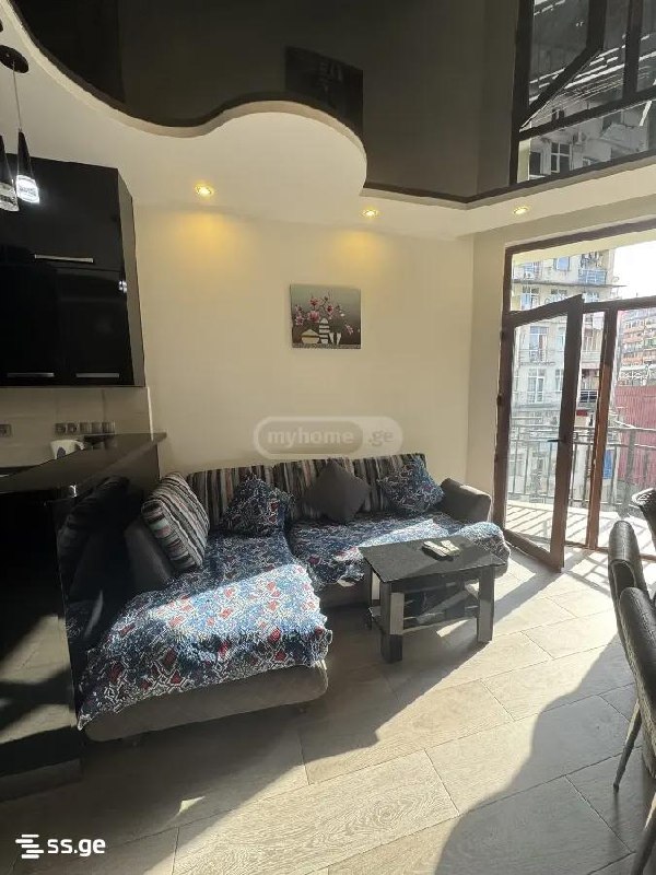 One-Bedroom Apartment in Central Batumi photo 2 of 8