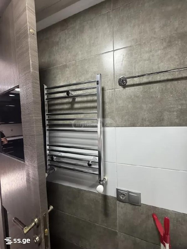 One-Bedroom Apartment in Central Batumi photo 7 of 8