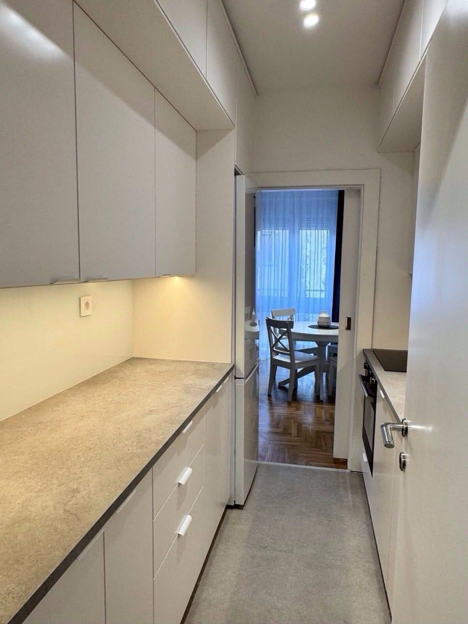 2-Bedroom Apartment in Voždovac photo 4 of 8