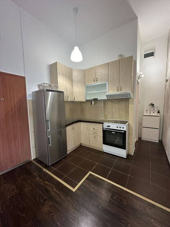 Bright Two-Bedroom Apartment in Savski Venac photo 2 of 8
