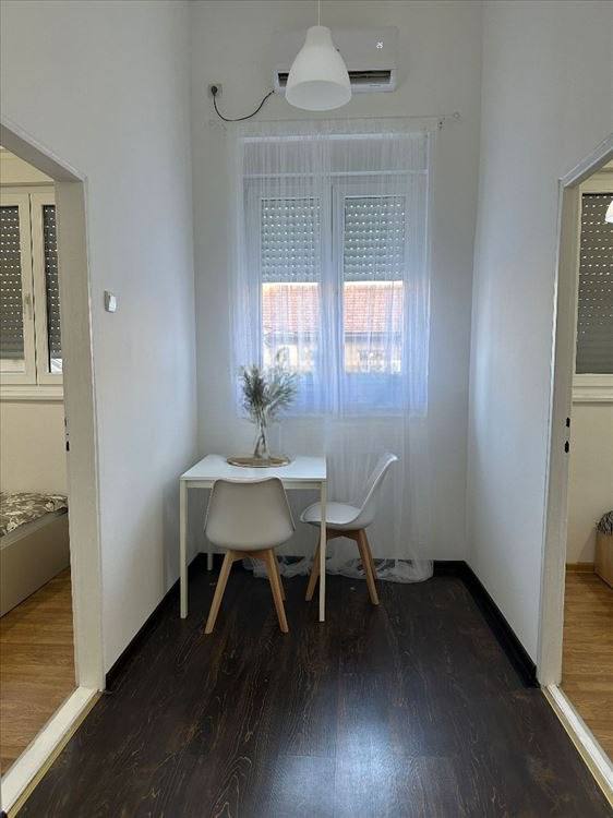 Bright Two-Bedroom Apartment in Savski Venac photo 4 of 8