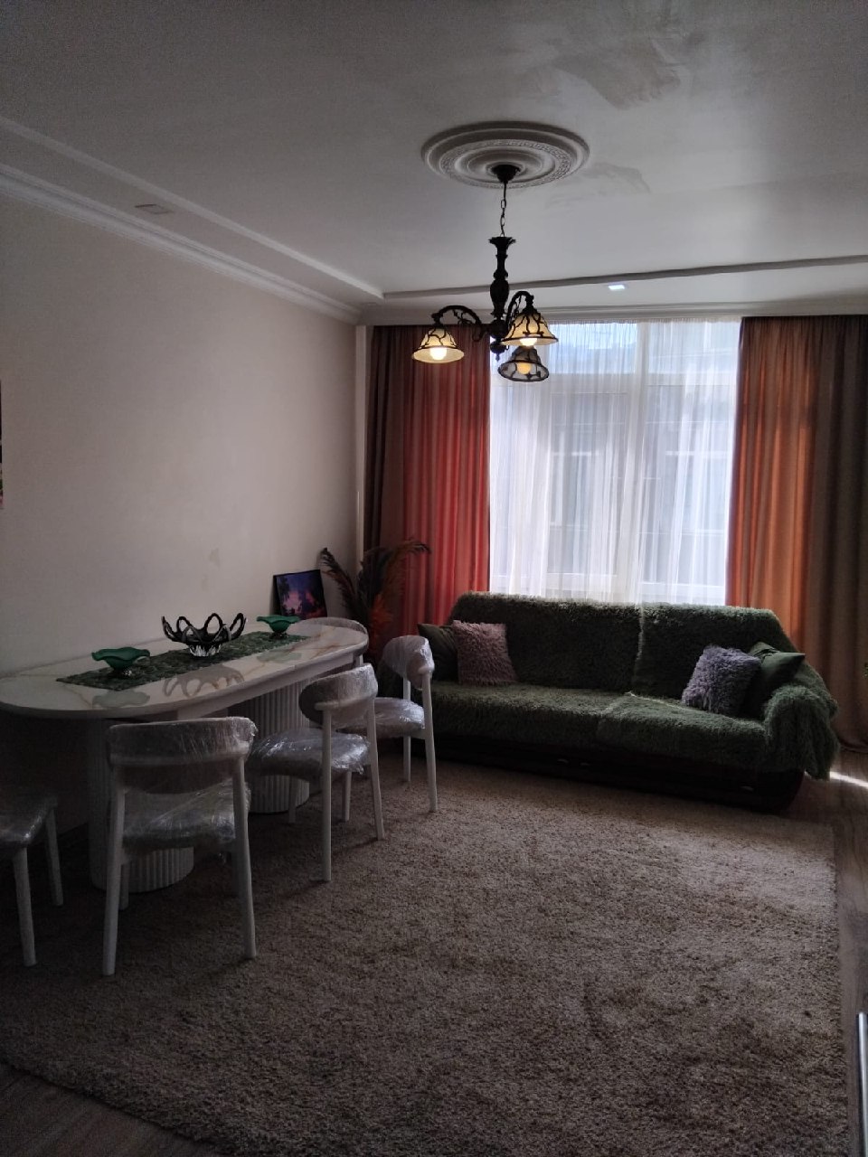 Renovated 2-Bedroom Apartment in Batumi photo 1 of 8