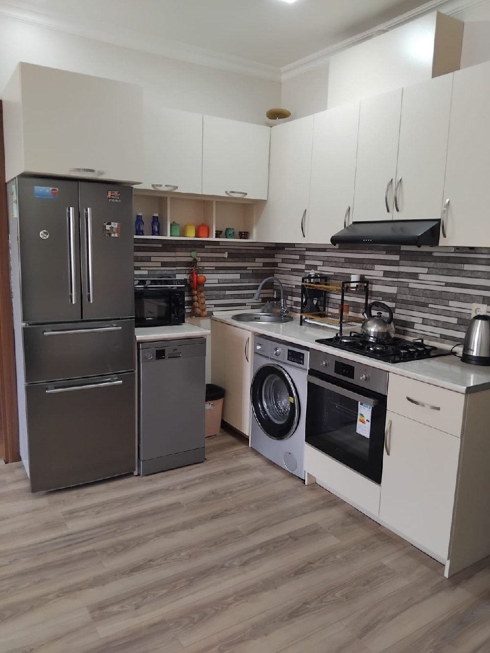 Renovated 2-Bedroom Apartment in Batumi photo 5 of 8
