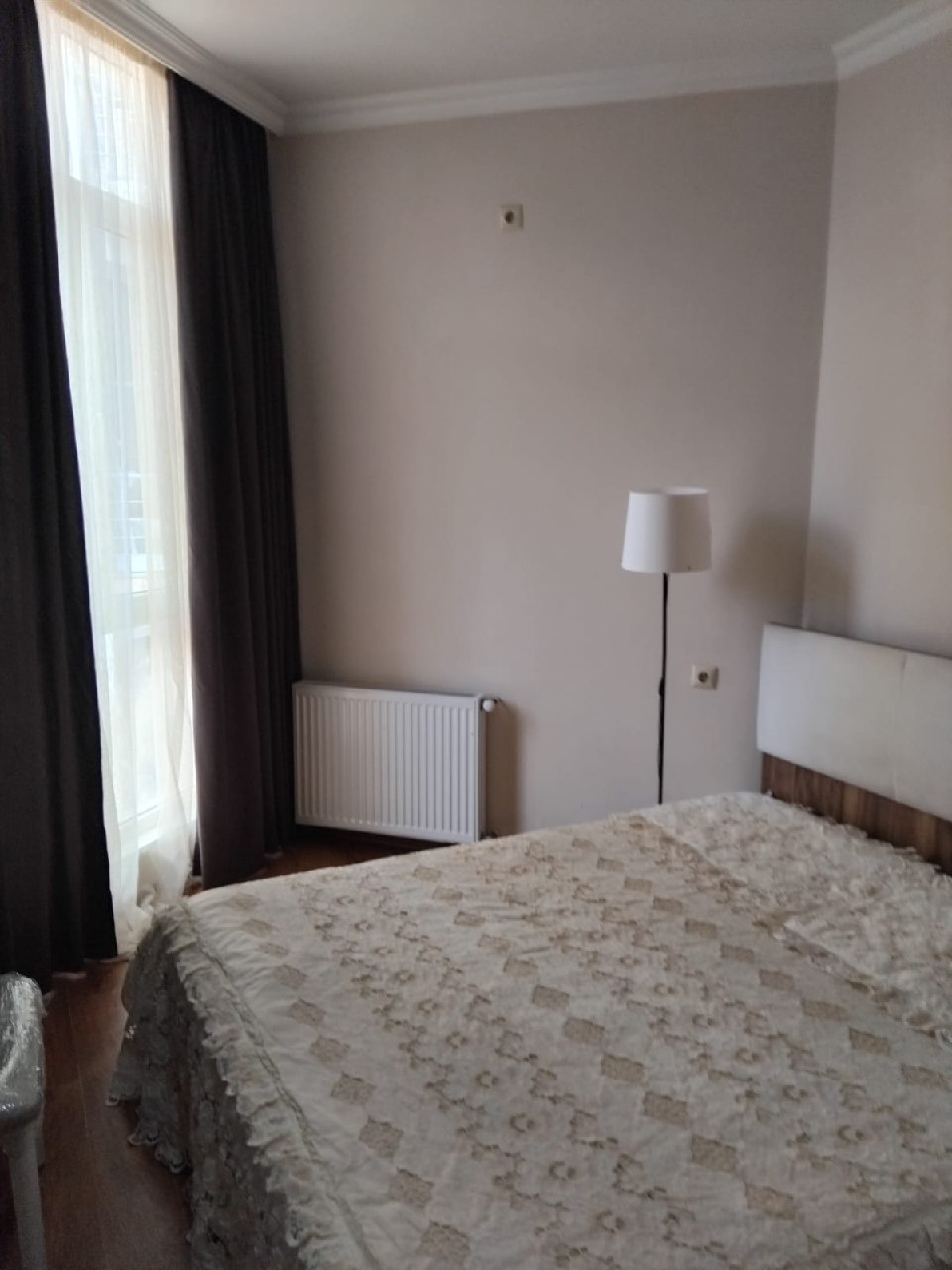 Renovated 2-Bedroom Apartment in Batumi photo 6 of 8