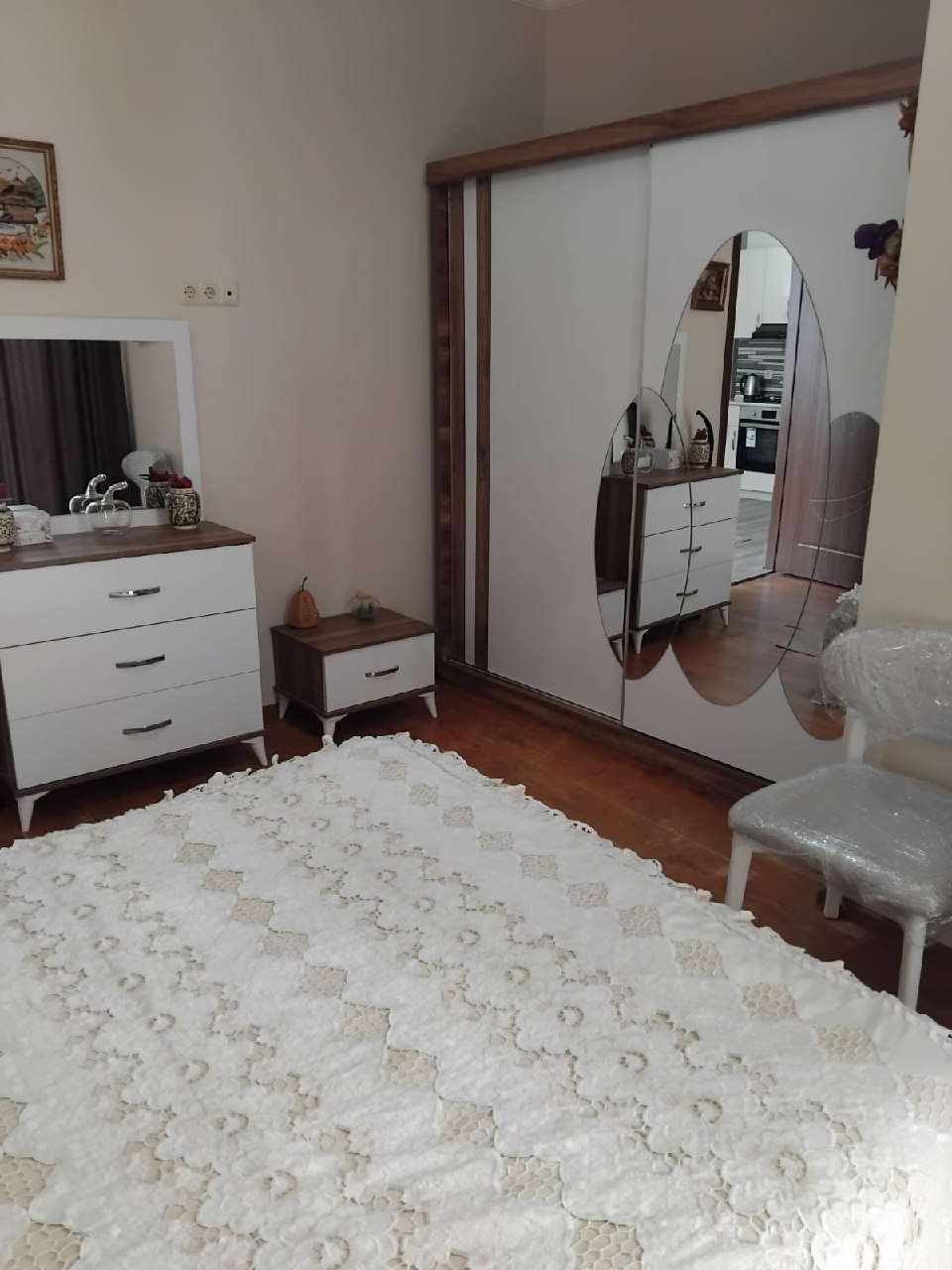 Renovated 2-Bedroom Apartment in Batumi photo 7 of 8
