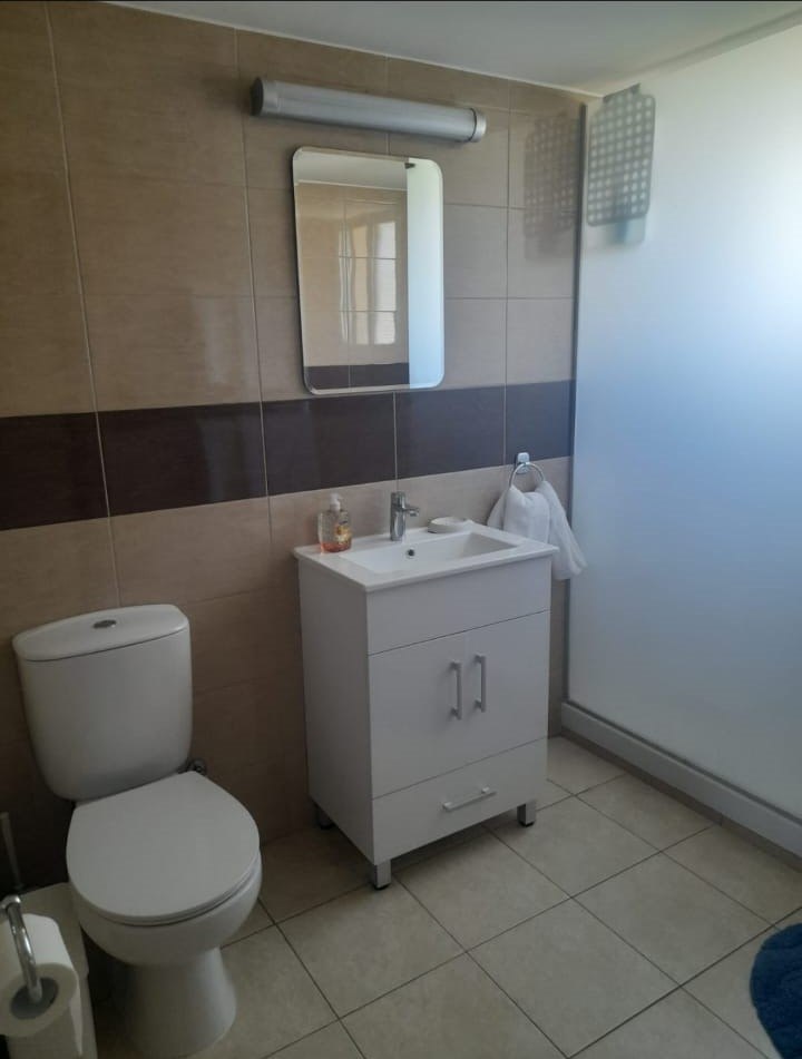One-Bedroom Apartment in Germasogeia photo 4 of 4