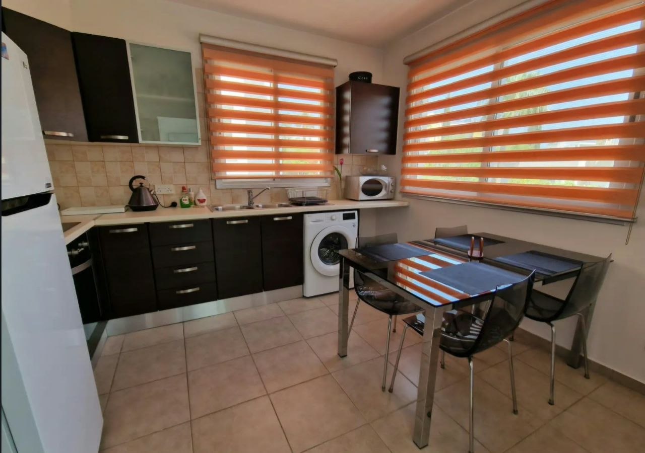 3-Bedroom Apartment in Germasogeia photo 2 of 4