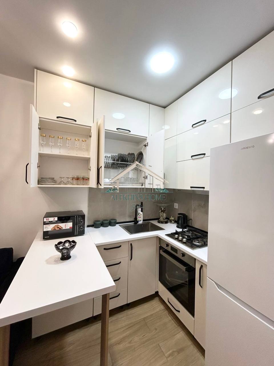Two-Room Apartment by the Sea photo 2 of 6
