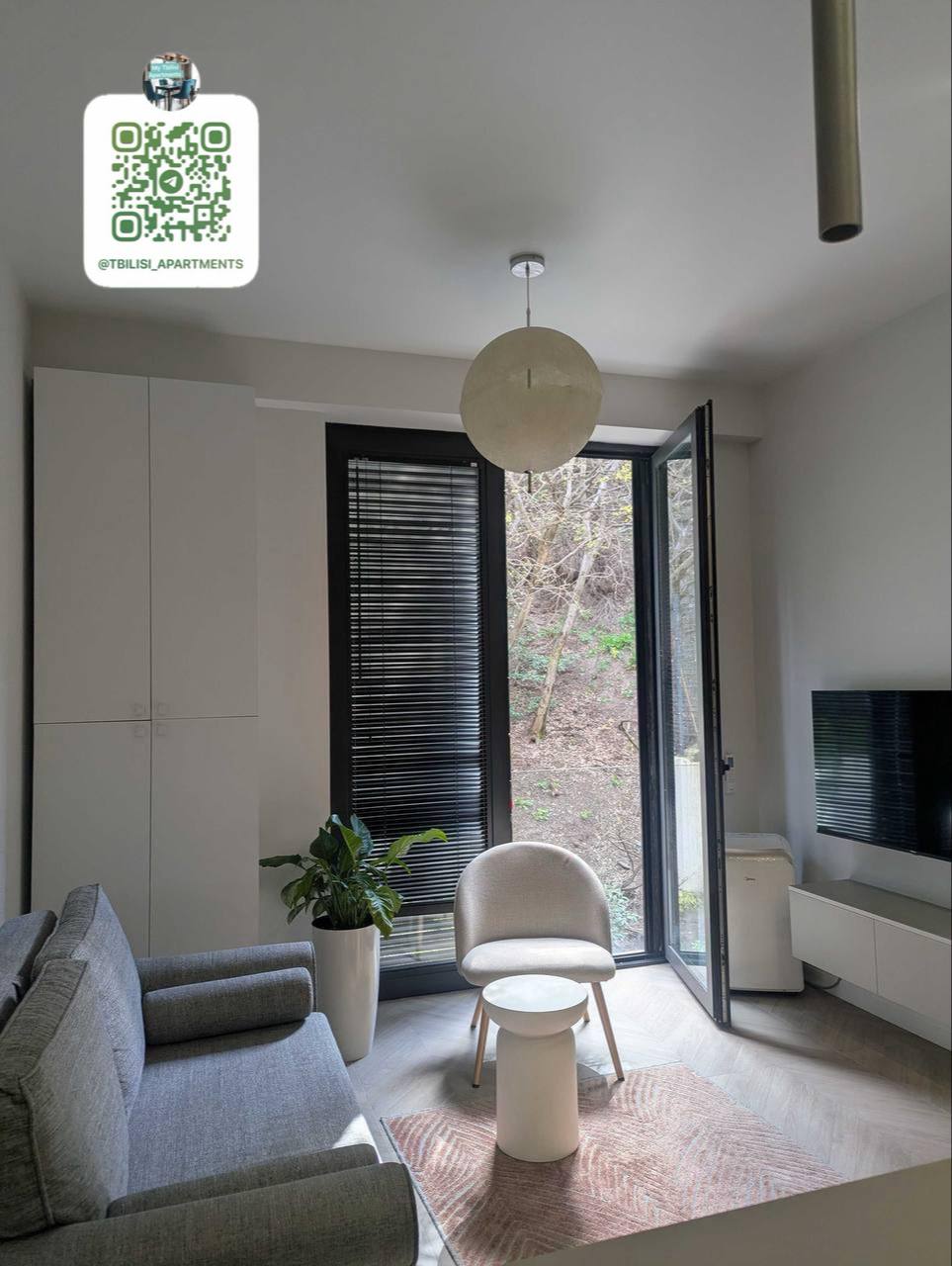 Premium 1-Bedroom Apartment in Mtatsminda photo 4 of 8