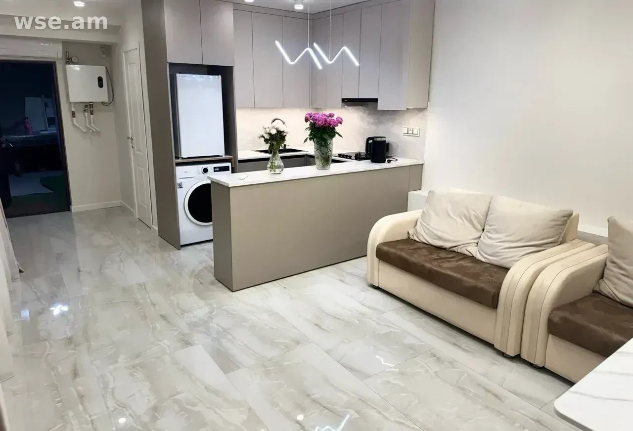 Two-Bedroom Apartment in Kanaker-Zeytun photo 1 of 8