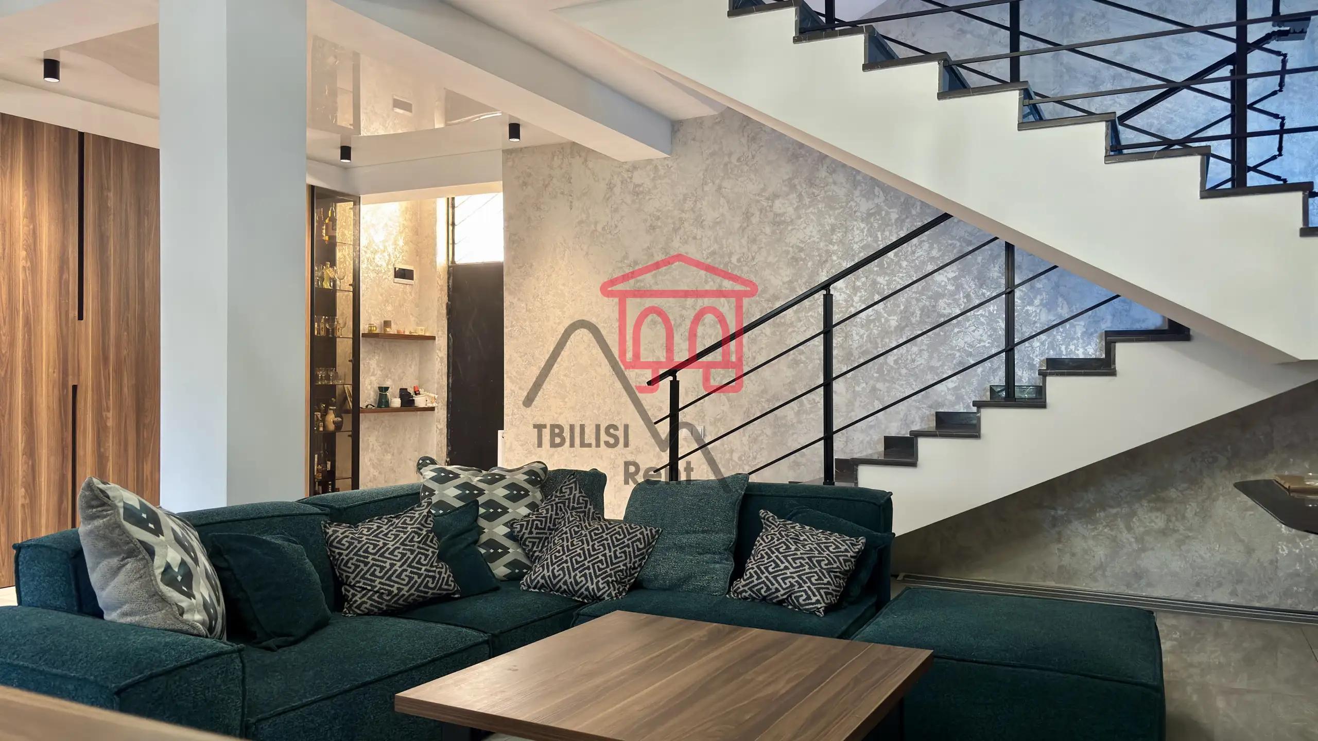 Three-Story House with 4 Bedrooms in Isani photo 1 of 8