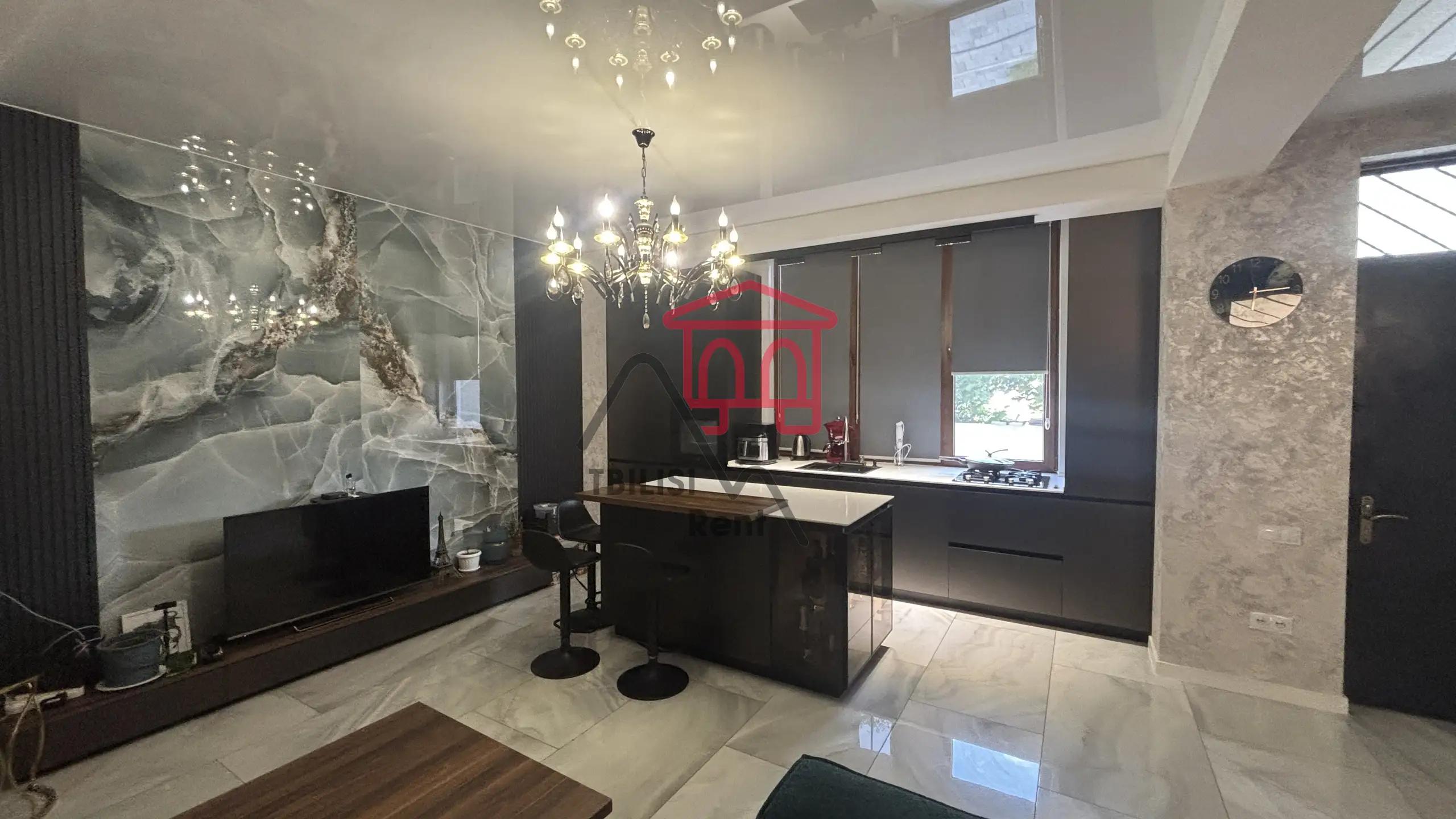 Three-Story House with 4 Bedrooms in Isani photo 5 of 8