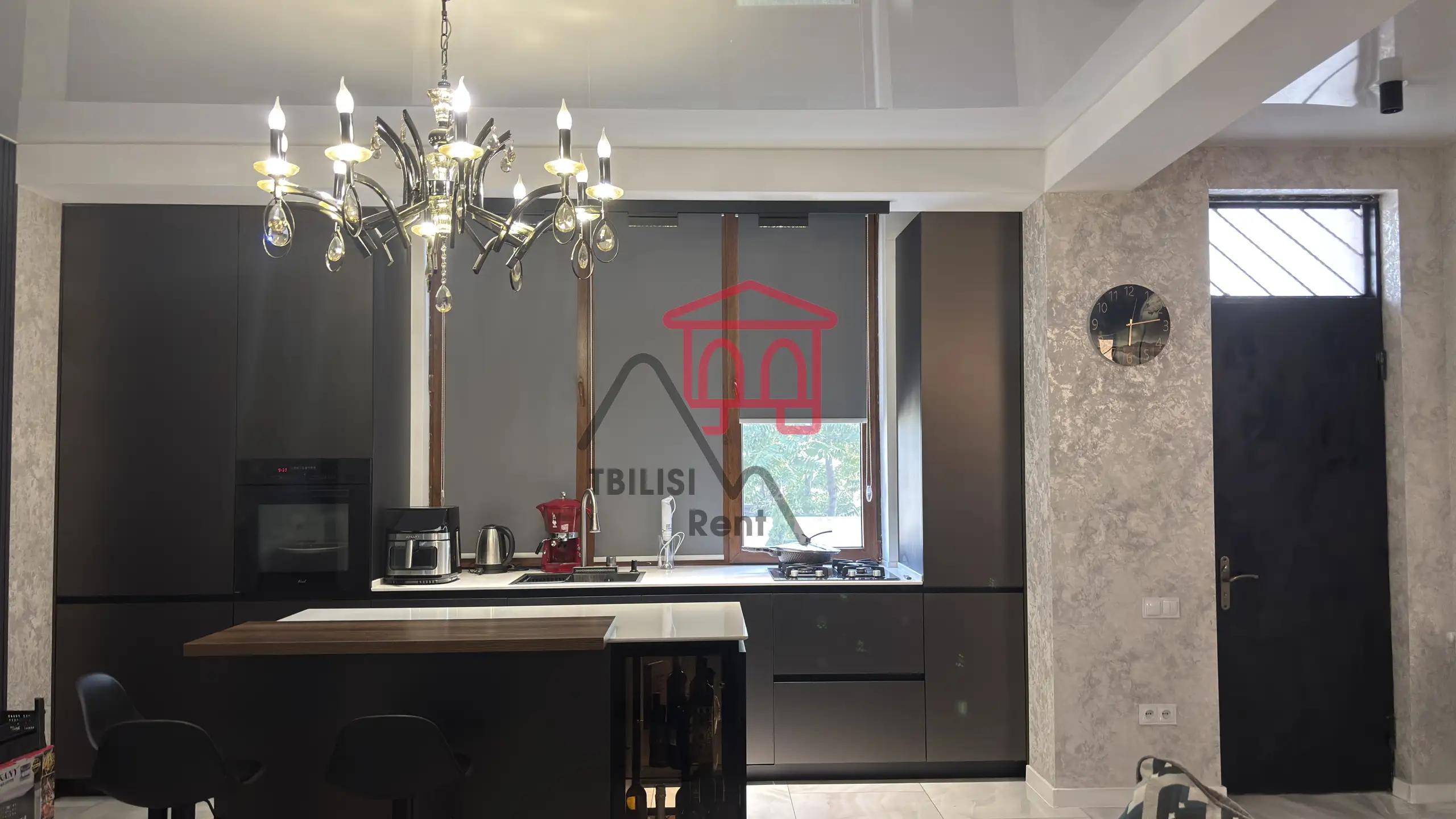 Three-Story House with 4 Bedrooms in Isani photo 6 of 8