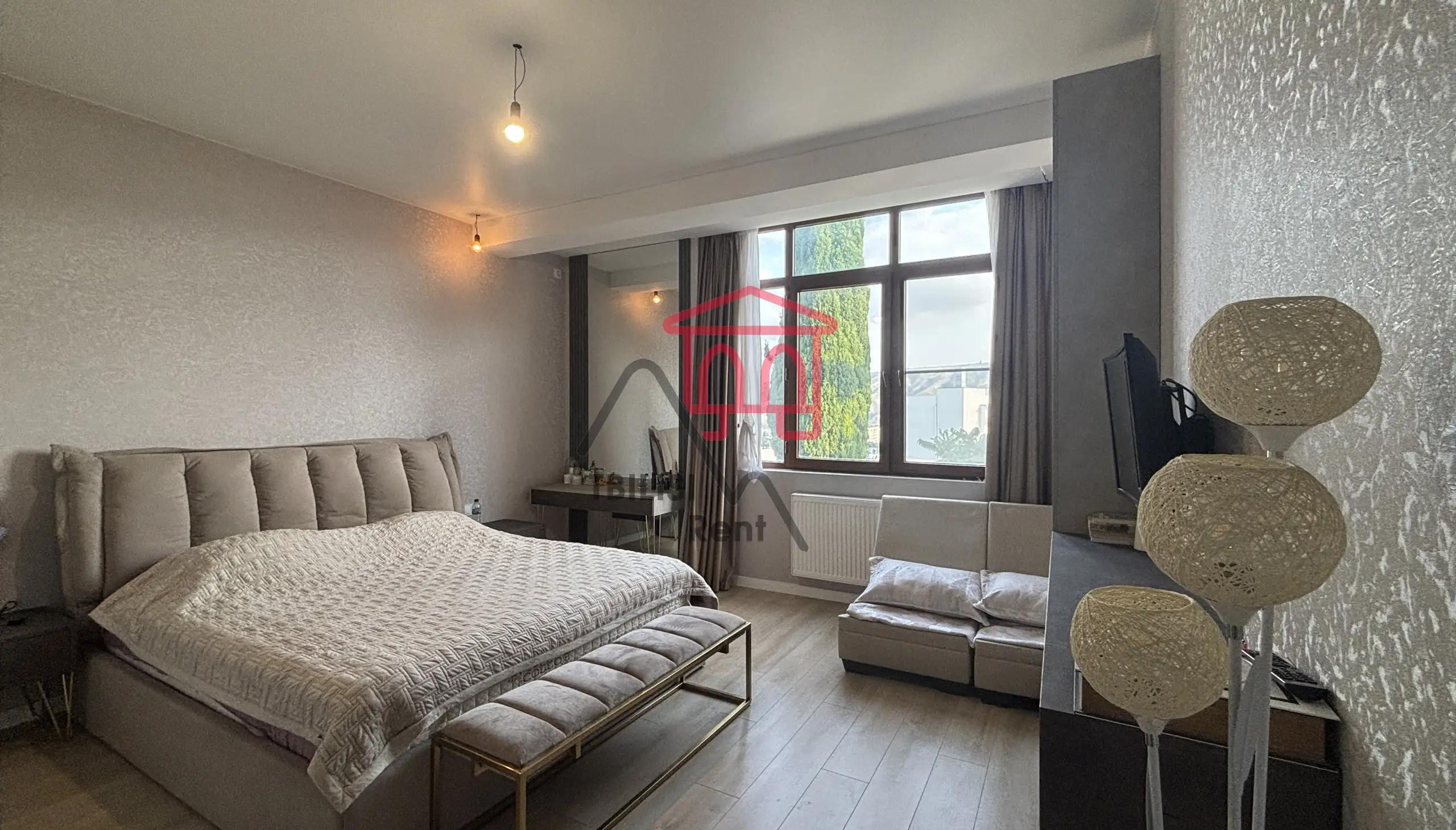 Three-Story House with 4 Bedrooms in Isani photo 7 of 8