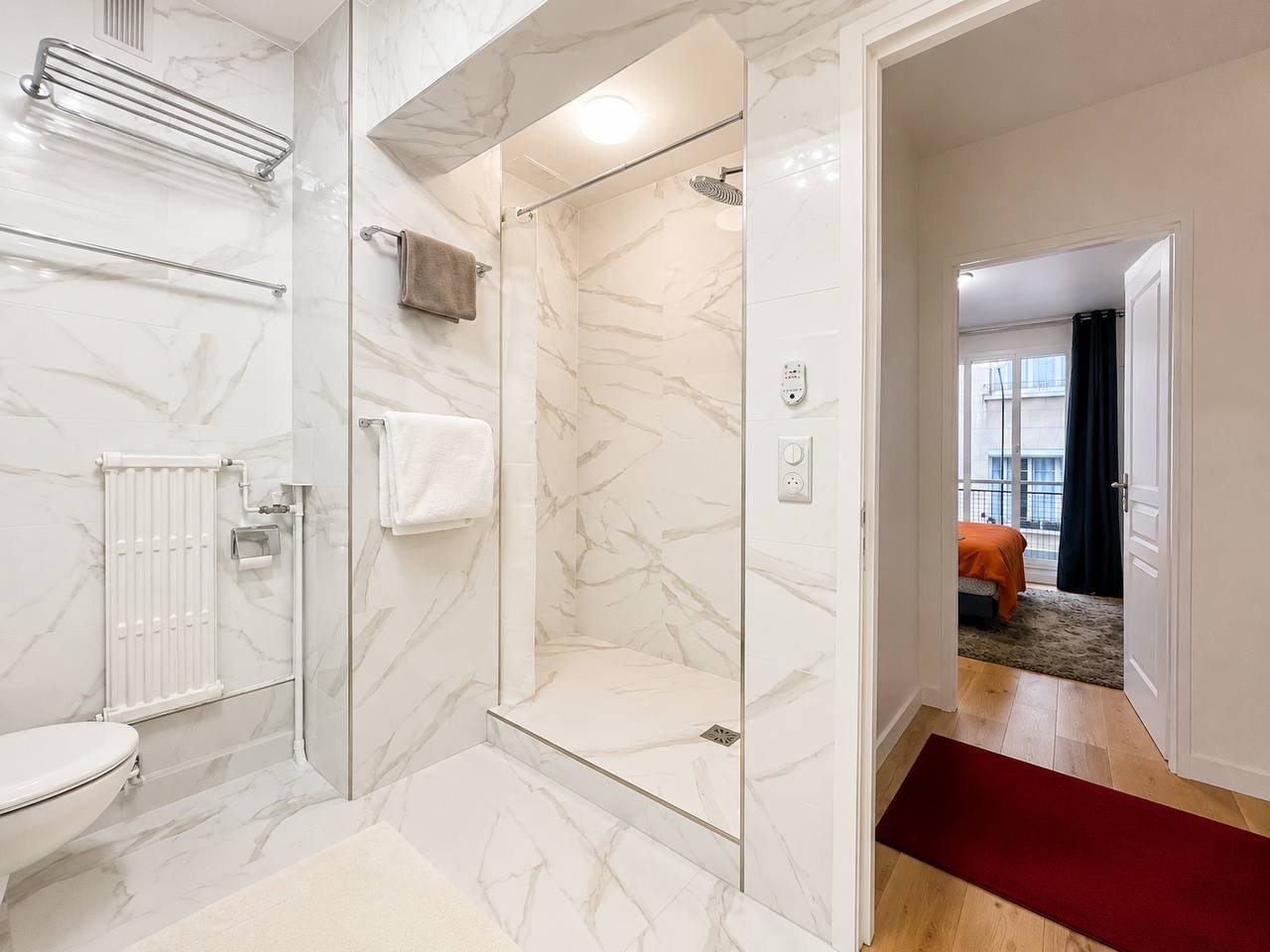 3-Room Apartment in Paris 16th Arrondissement photo 8 of 8