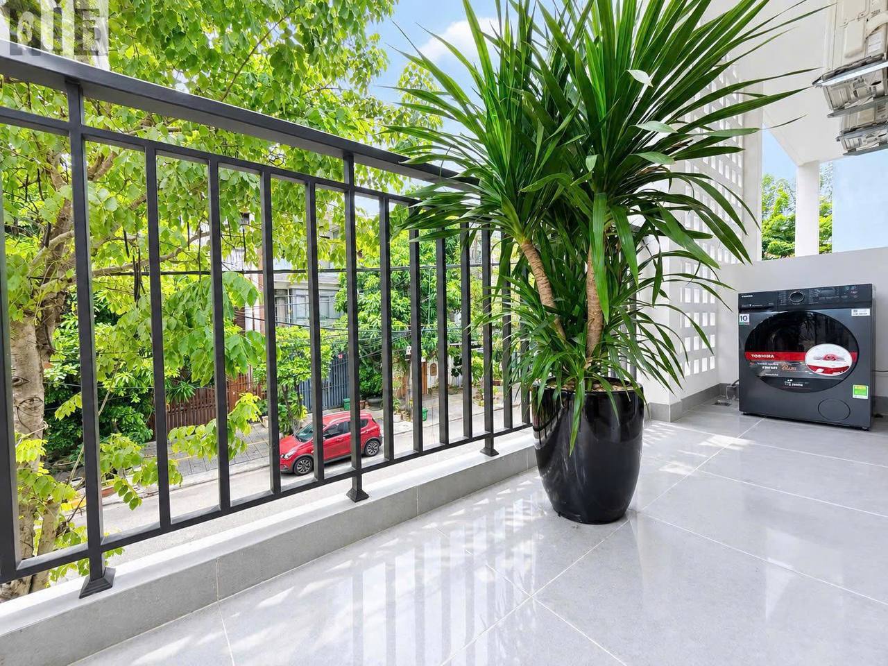Brand-New 1-Bedroom Apartment in Son Tra photo 1 of 8