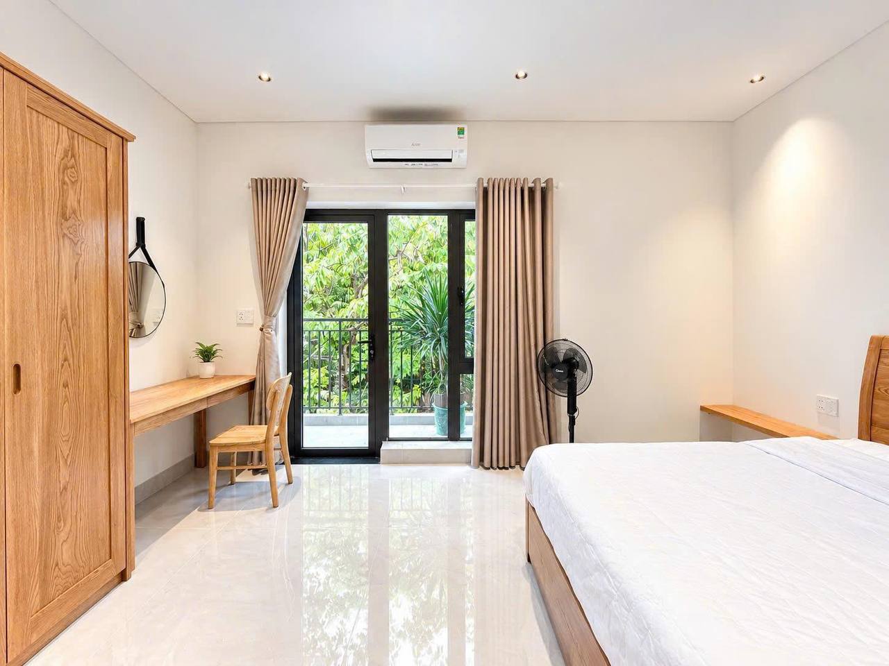 Brand-New 1-Bedroom Apartment in Son Tra photo 3 of 8