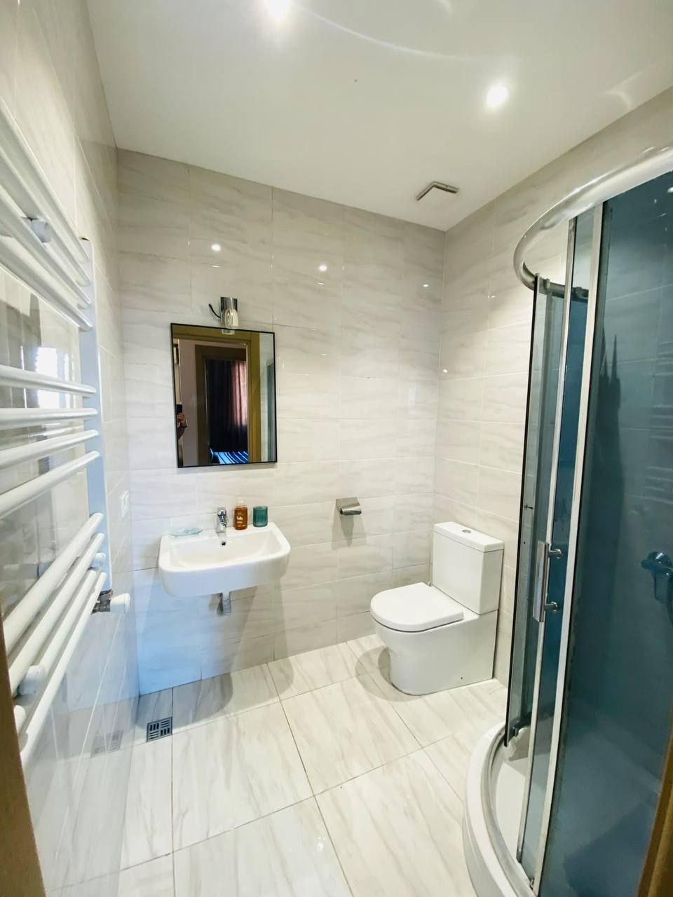 2-Bedroom Apartment for Rent in Batumi photo 5 of 7