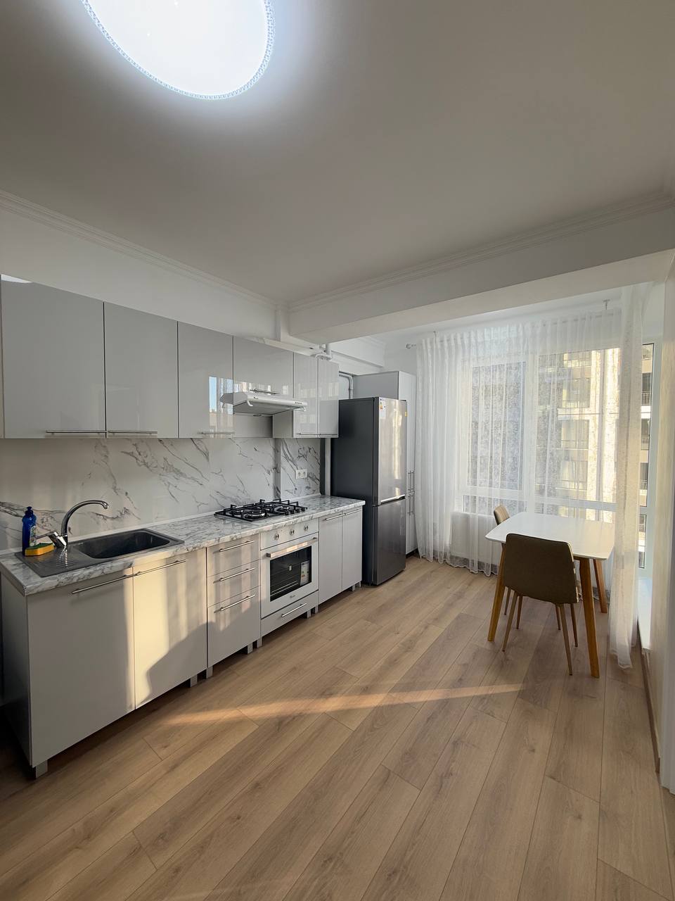 1-Bedroom Apartment with Living Room in Sculeni photo 3 of 8