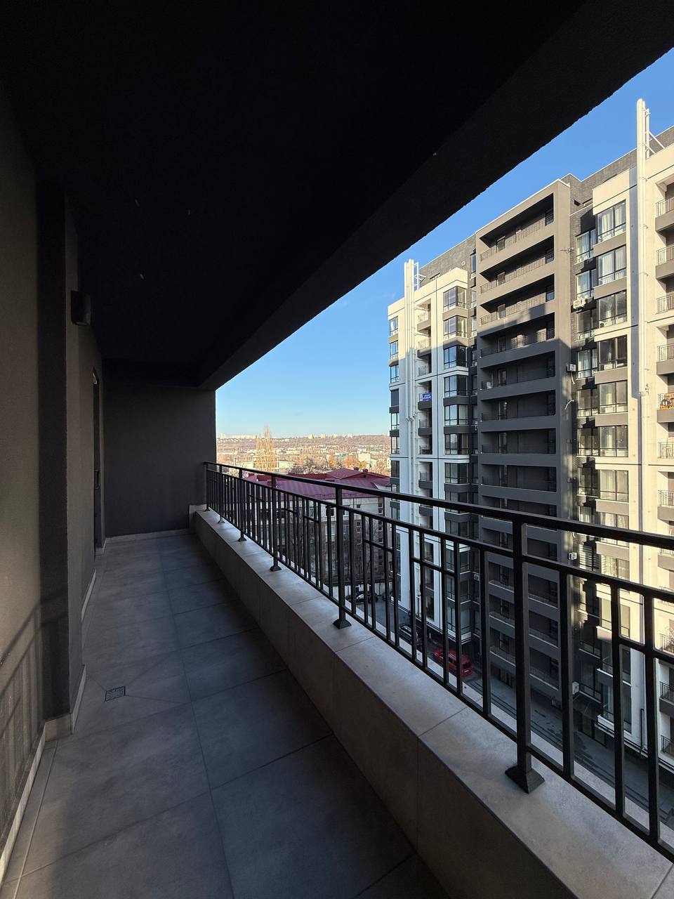 1-Bedroom Apartment with Living Room in Sculeni photo 5 of 8
