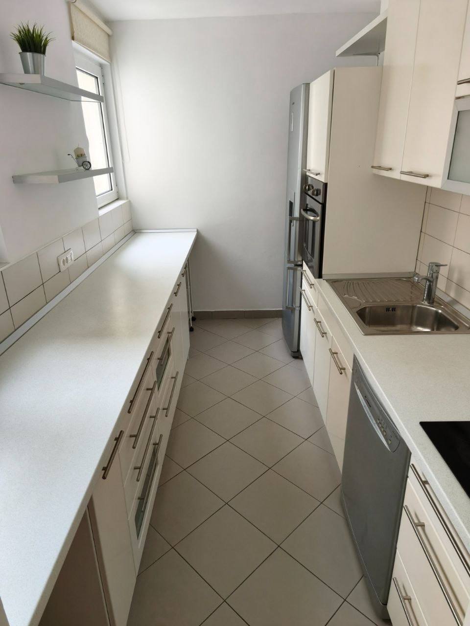 2-Bedroom Apartment in Novi Beograd photo 4 of 8