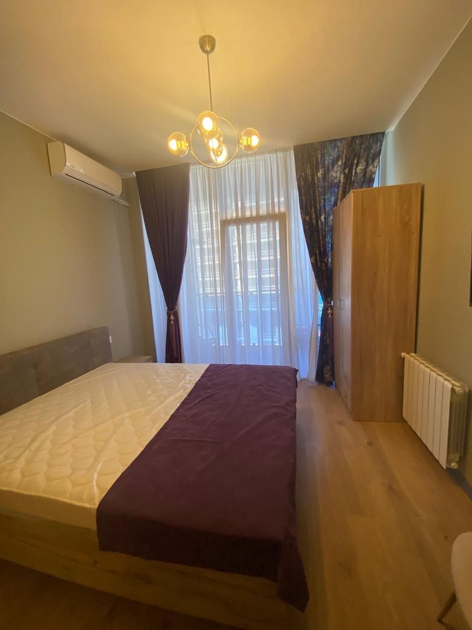 Новая студия в аренду в Ангисе photo 3 of 8