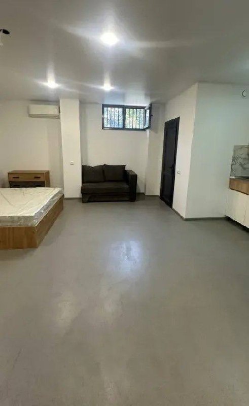 Furnished 1-Bedroom Apartment in Arabkir photo 5 of 6