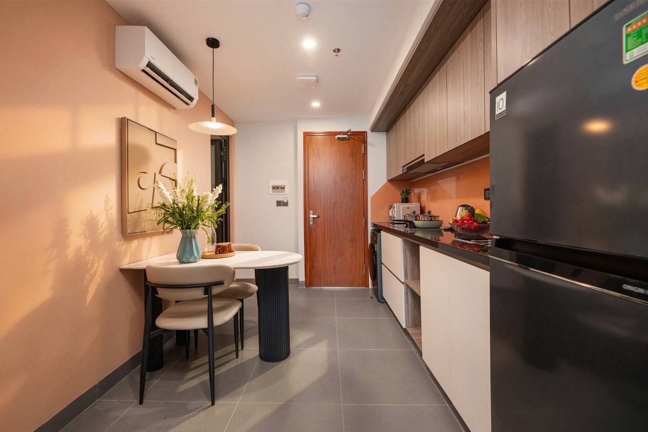 Luxury 1-Bedroom Apartment in My An photo 2 of 4