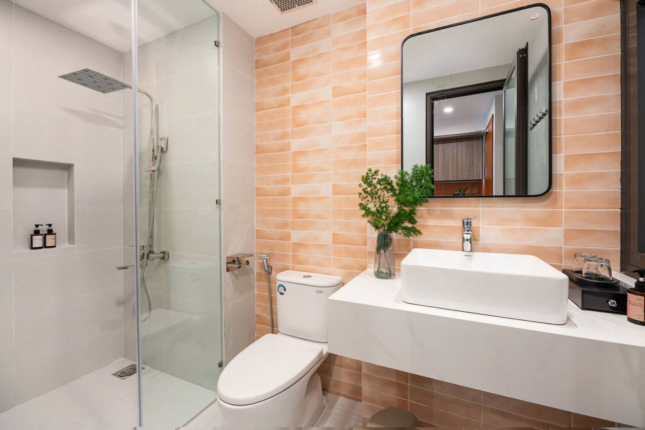 Luxury 1-Bedroom Apartment in My An photo 4 of 4