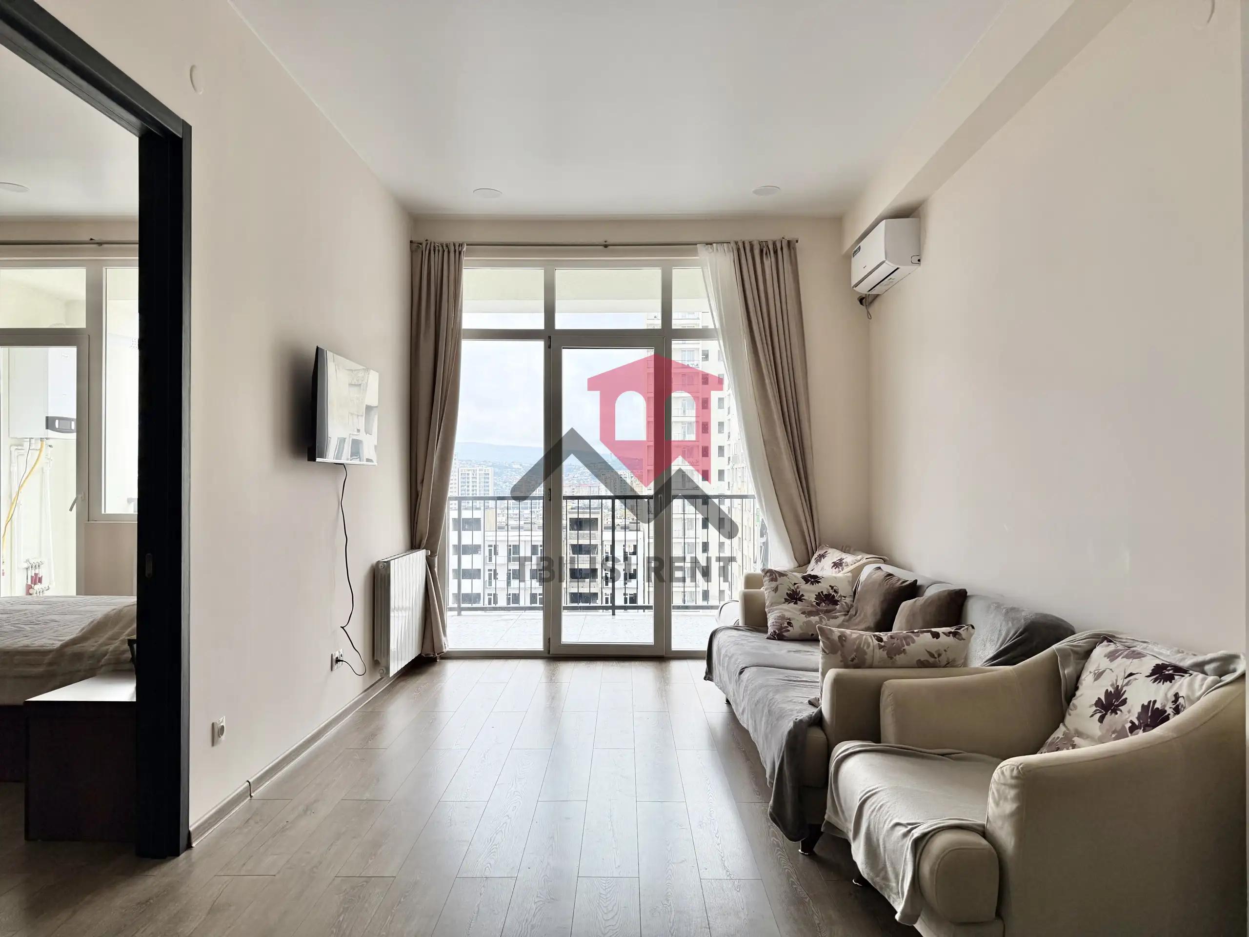 Modern 1-Bedroom Apartment in Axis Palace photo 8 of 8