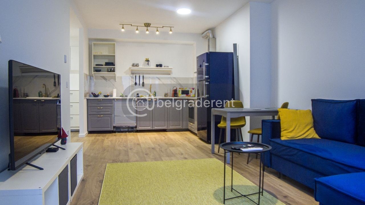 2-Bedroom Apartment in Bežanijska Kosa photo 2 of 8
