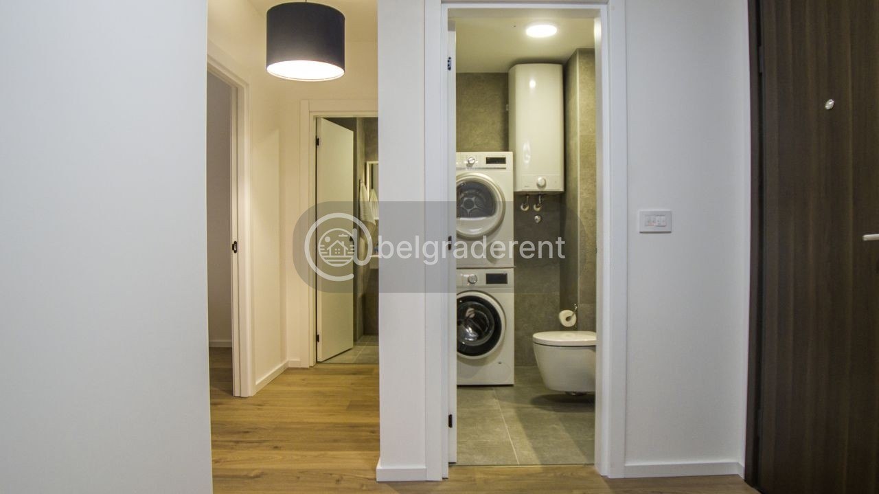 2-Bedroom Apartment in Bežanijska Kosa photo 4 of 8