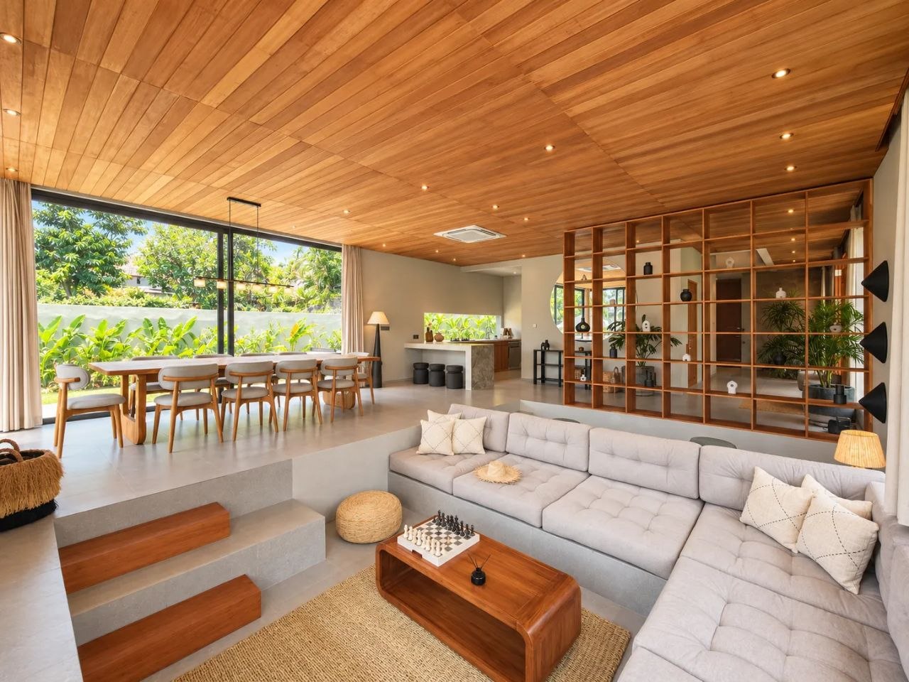 5-Bedroom Villa in Tumbak Bayuh photo 3 of 8