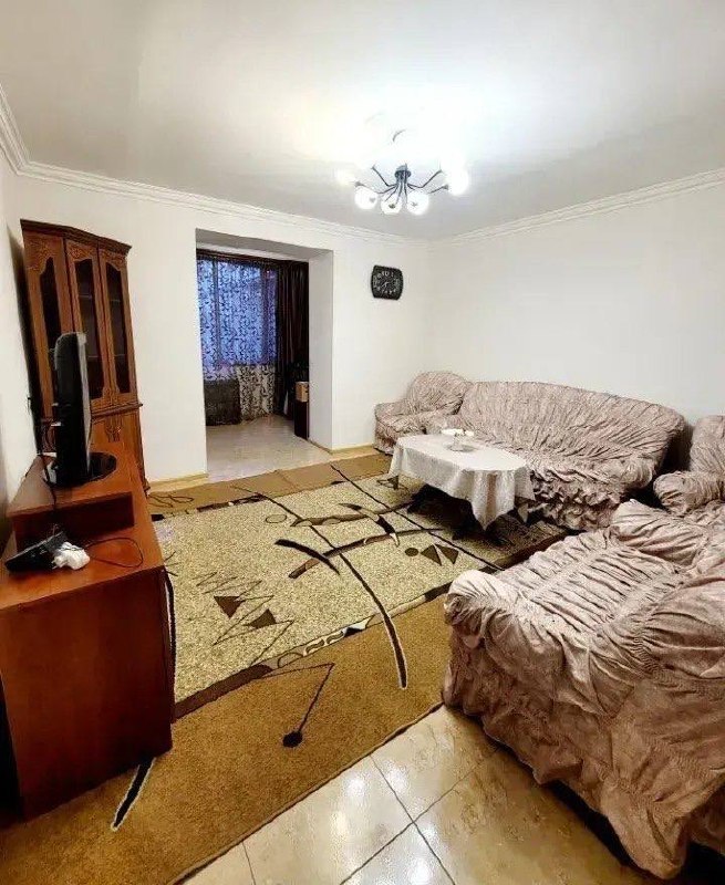 Furnished 3-Bedroom Apartment in Arabkir photo 2 of 8