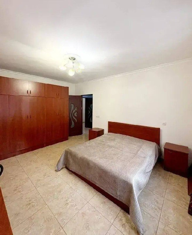 Furnished 3-Bedroom Apartment in Arabkir photo 5 of 8