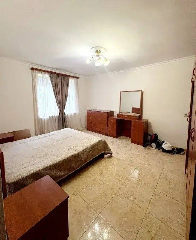 Furnished 3-Bedroom Apartment in Arabkir photo 6 of 8