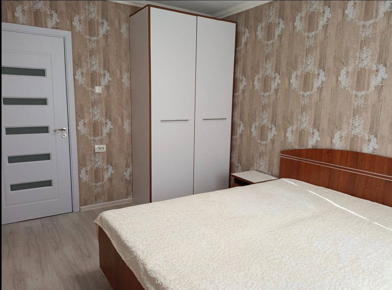 Two-Room Apartment in Central Chisinau photo 5 of 8