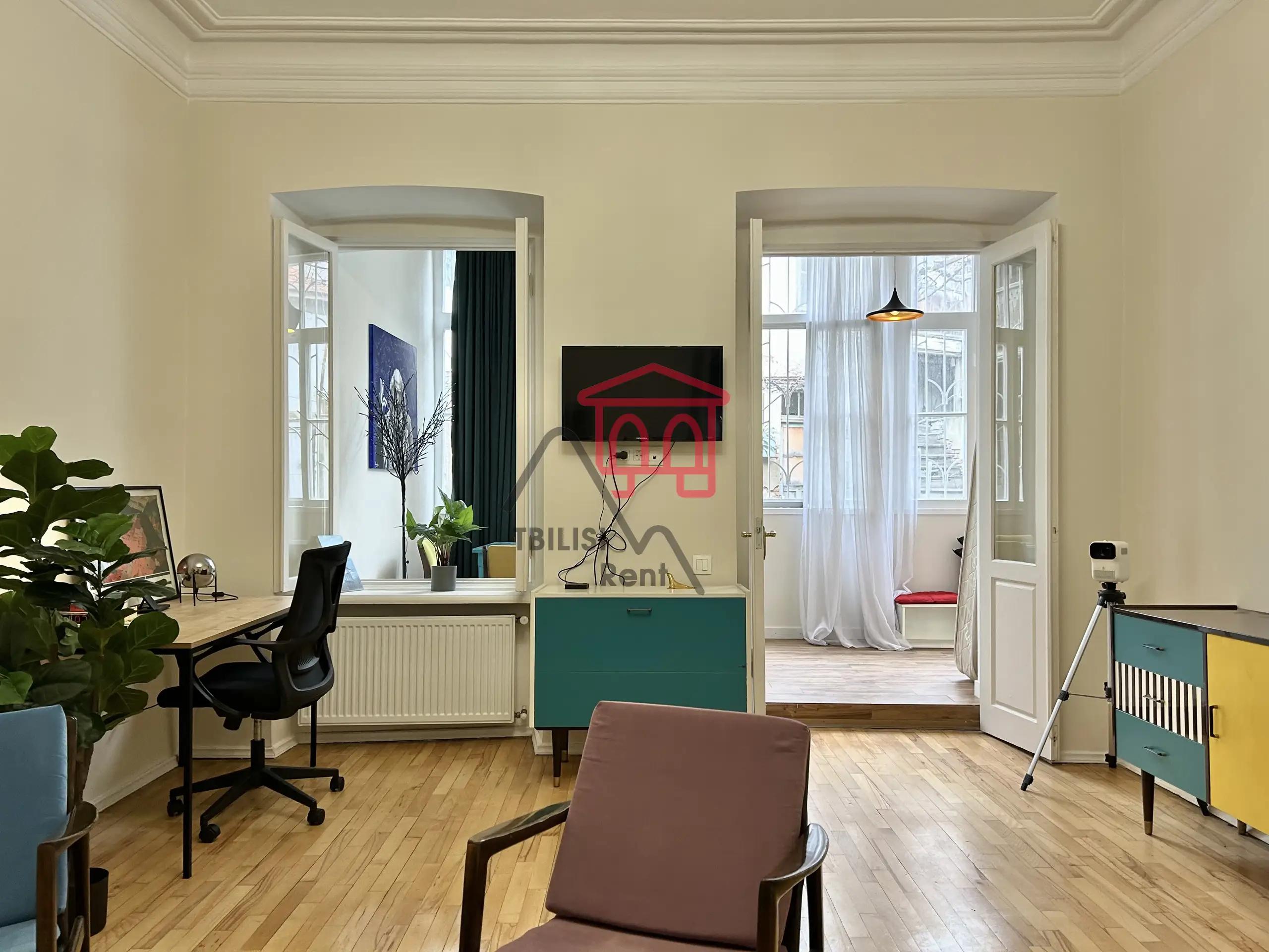 Renovated One-Bedroom Apartment in Sololaki photo 5 of 8